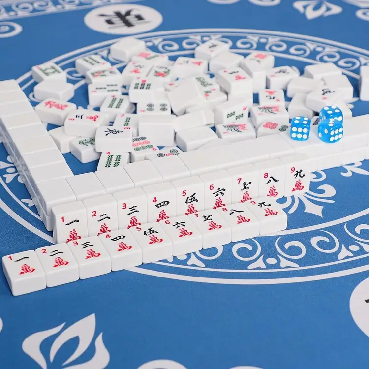 166 white engraved american mahjong tiles 750x750