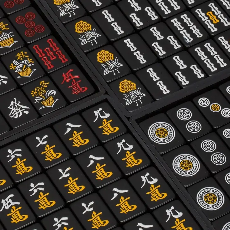 black standard size japanese riichi mahjong set 750x750